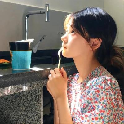戴帽子的猫